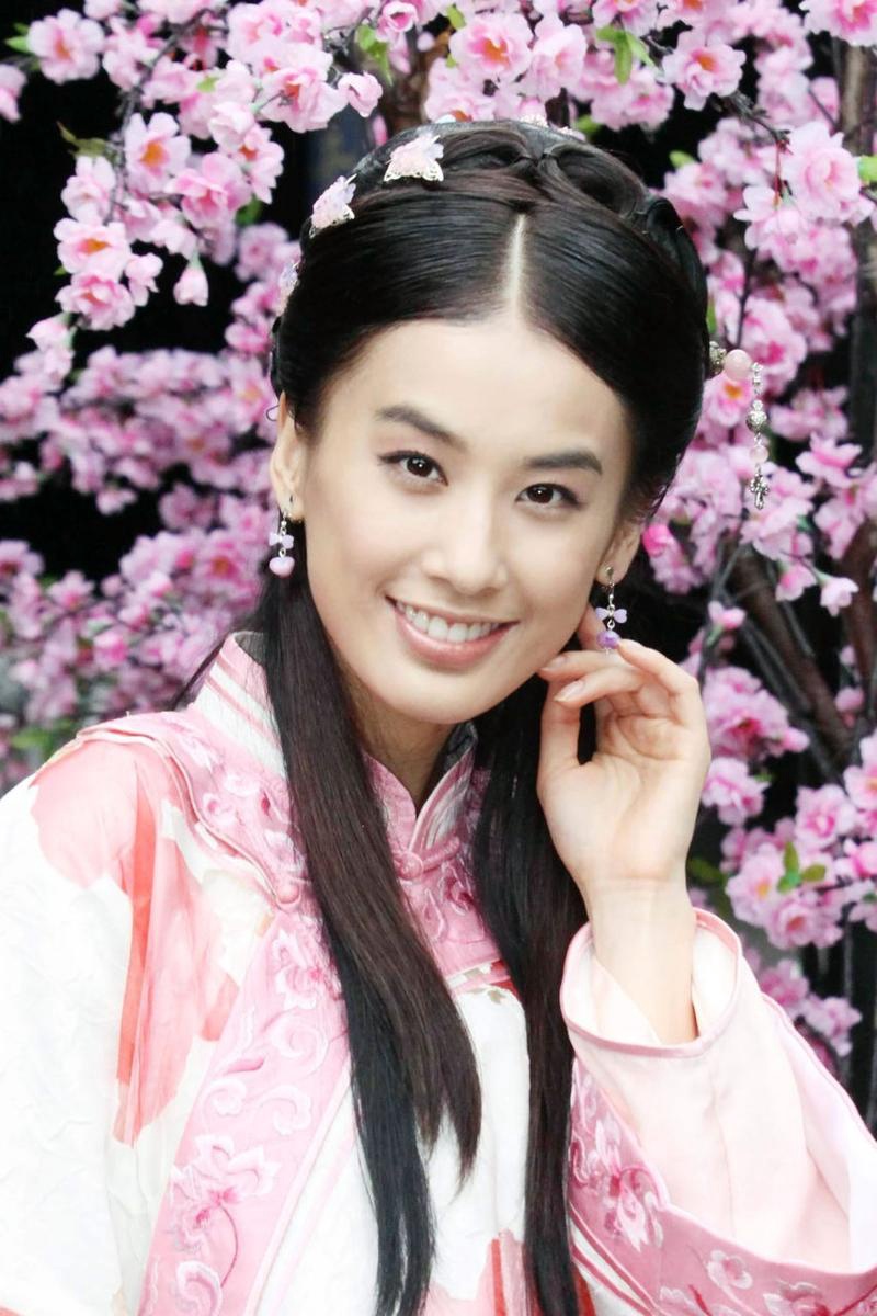 黄圣依